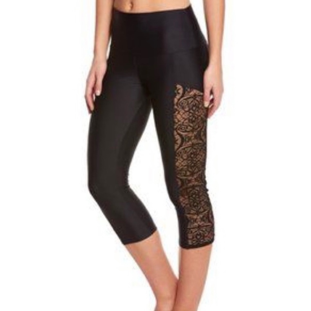 Onzie black liquid leggings with lace panel xs
